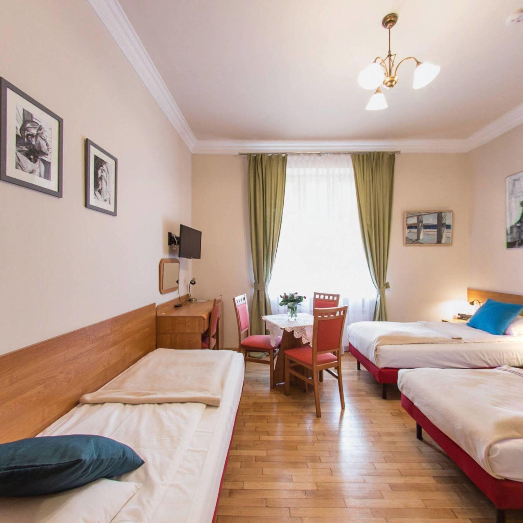 Apartamenty Kajzer Krakau Buitenkant foto
